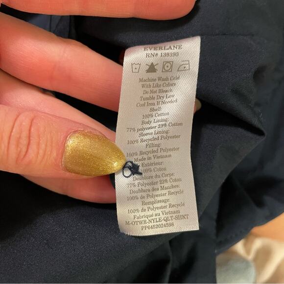 EVERLANE The ReNew Quilted Liner Jacket in Navy Blue Warm Pockets Medium NEW - Picture 8 of 9